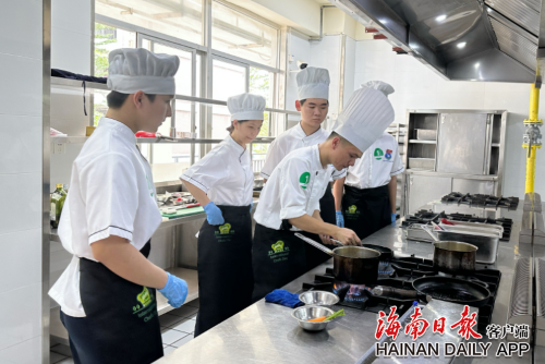 转载 | 海旅校联合万豪酒店举办创意厨艺比赛 推动校企合作产教融合